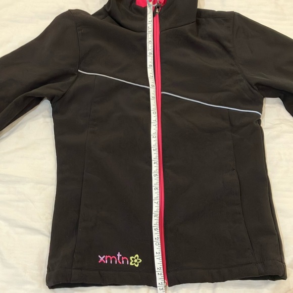 Girls 14-16 (xl) XMTN shell Jacket with Pink Floral Details - Picture 11 of 12